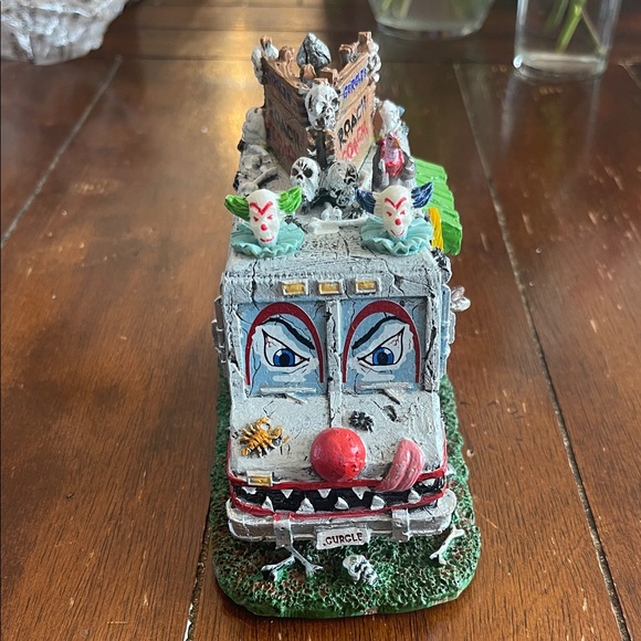 Lemax Spooky Town Roach Coach - Picture 4 of 4